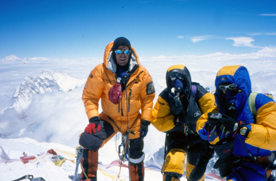 Últimos minutos de la proyección del Everest 2001. 
La proyección originalmente es de diapositivas, que posteriormente se digitalizaron.